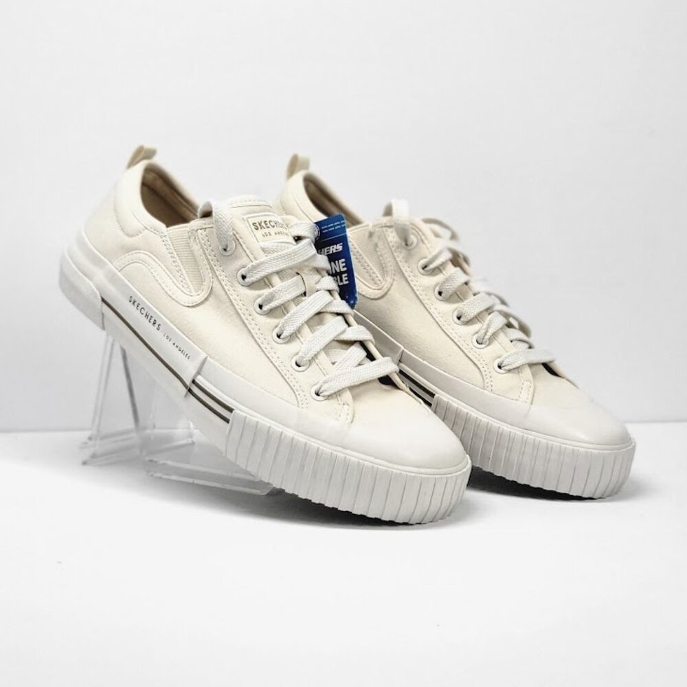 SKECHERS new moon spring sneakers Sz 9.5 NEW